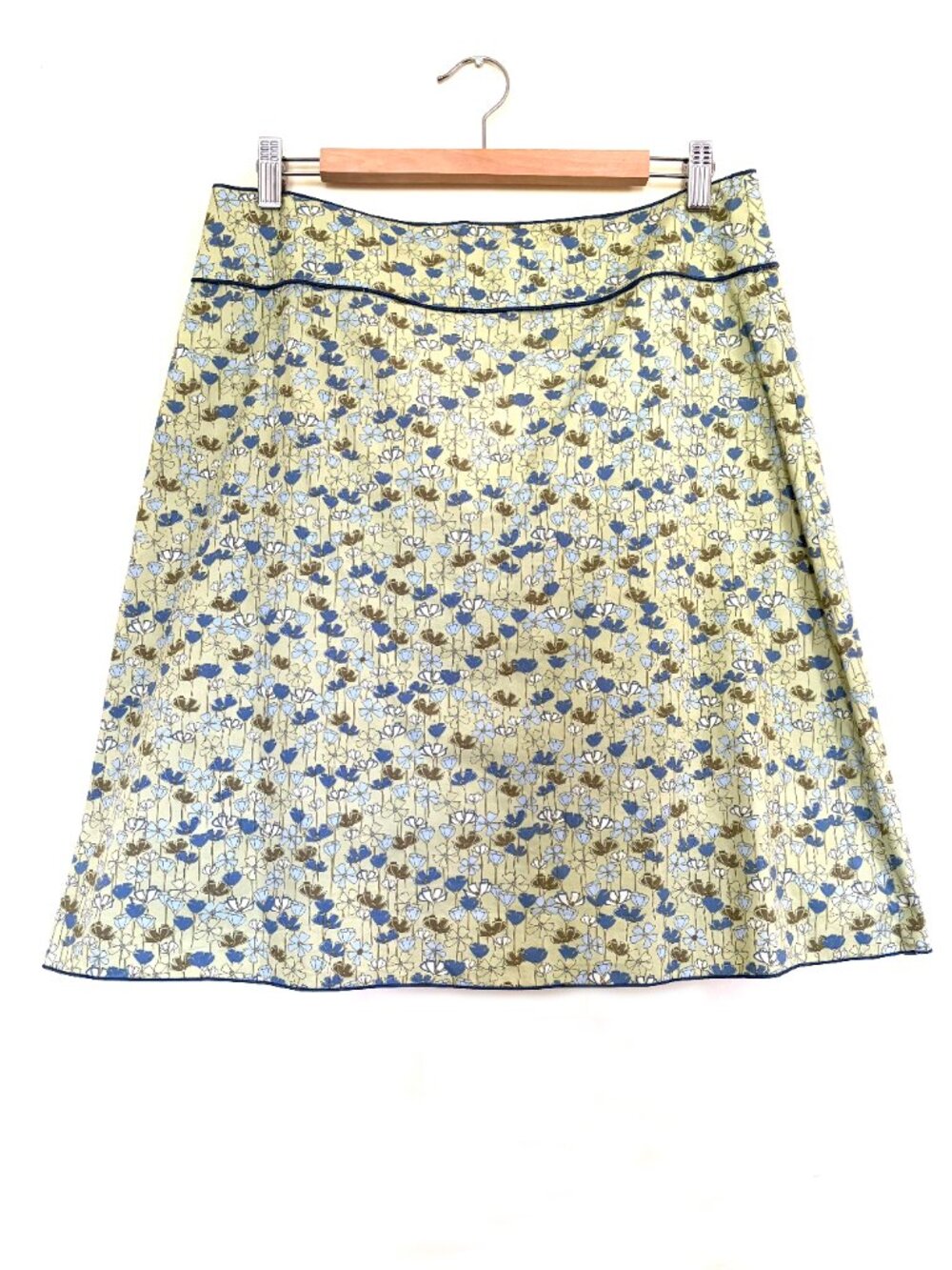 Max Studio Cotton/Spandex Stretch Midi Skirt Blue and Green Floral Size 10